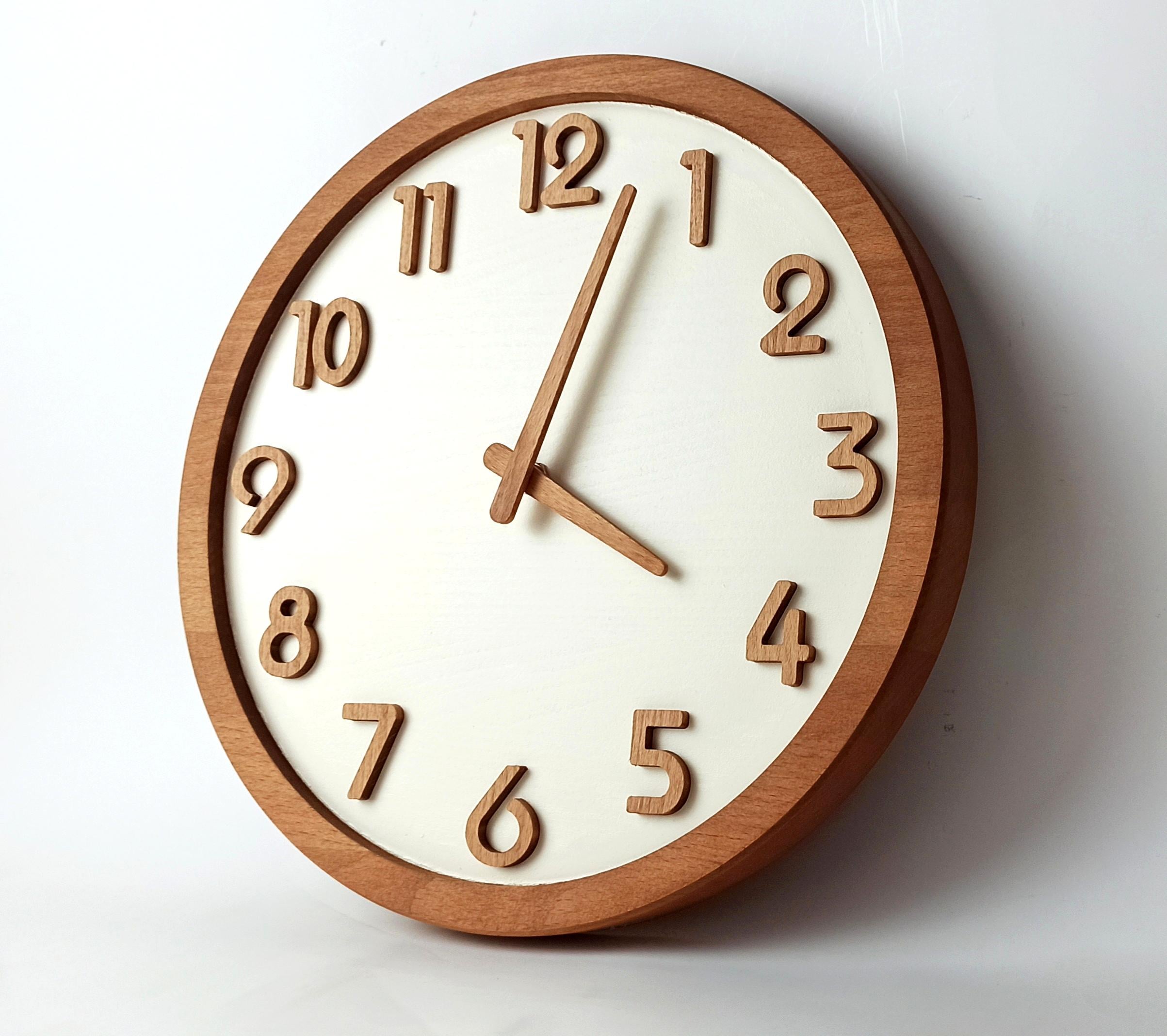 Часы настенные из натурального дерева Fresh круглые с подставкой 31 см (01006)