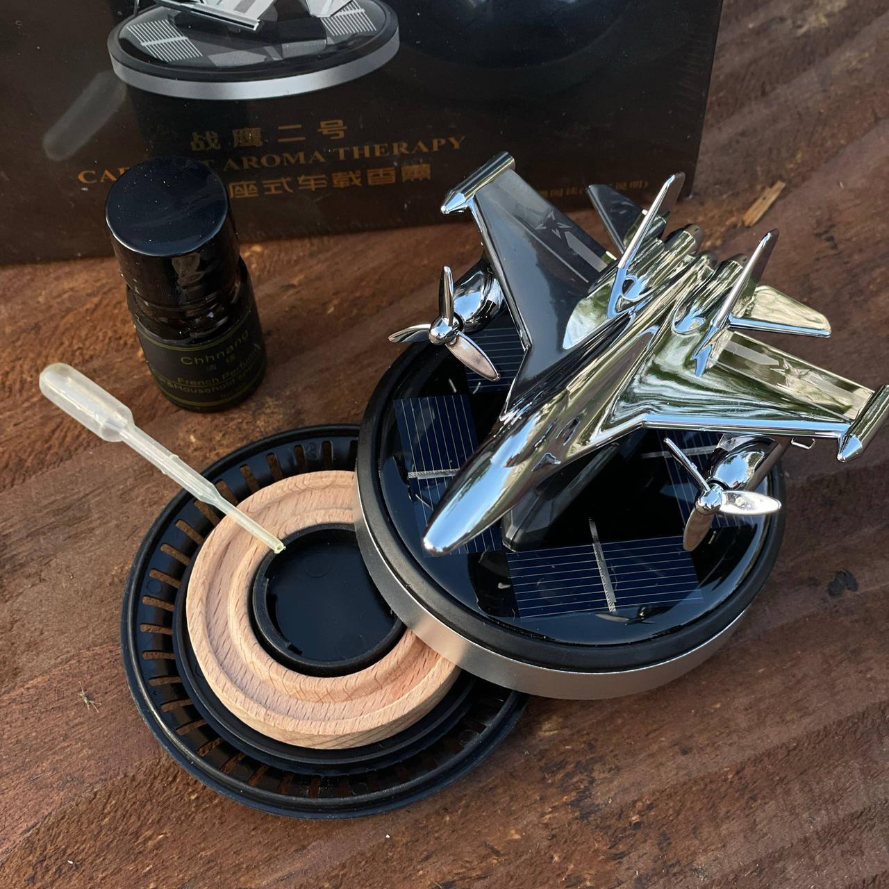 Ароматизатор автомобільний літак на сонячних елементах Сірий - фото 3 Ароматизатор автомобільний літак на сонячних елементах Сірий - фото 3