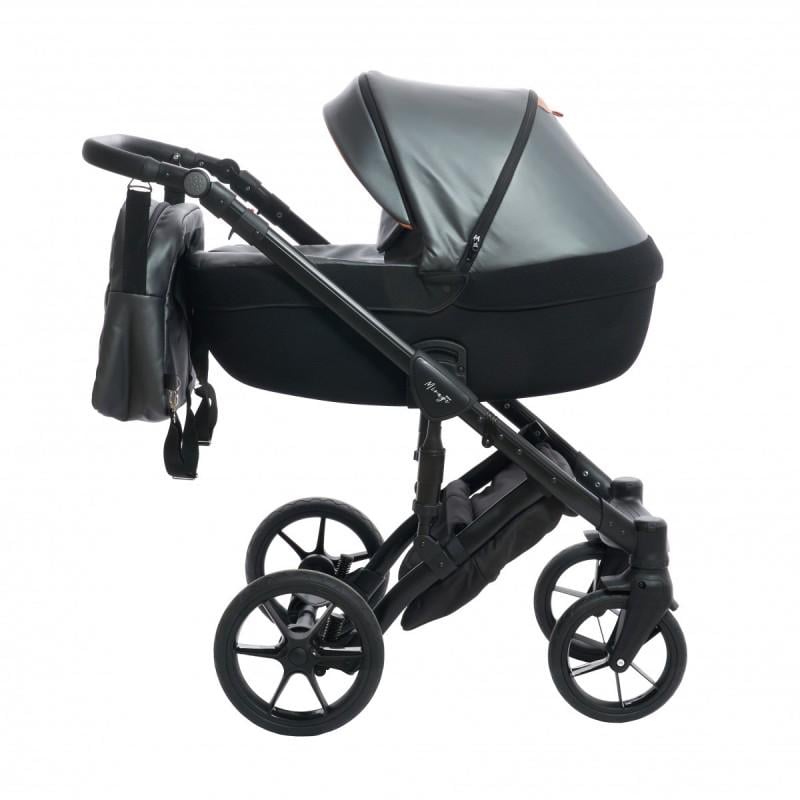 Коляска Verdi Mirage универсальная 3в1 с автокреслом и дождевиком и сумкой Черный/Серый Коляска Verdi Mirage универсальная 3в1 с автокреслом и дождевиком и сумкой Черный/Серый