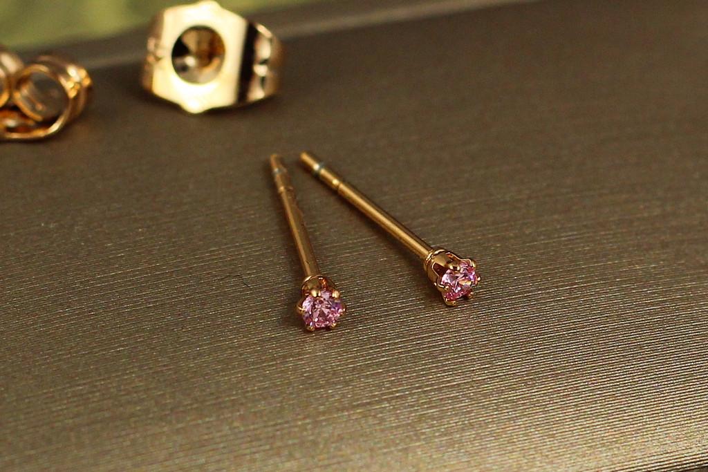 Серьги гвоздики Xuping Jewelry розовые камешки 2 мм Золотистый (2181162442)
