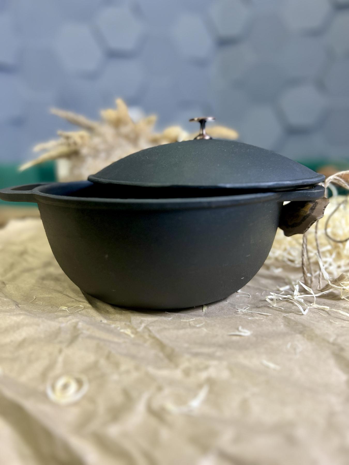 Казан чавунний з кришкою 3 л d 22 см 3,62 кг (Т402С1)