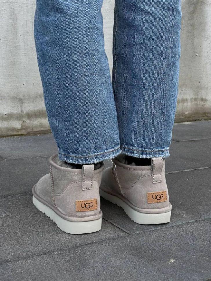 Уги женские UGG Classic Ultra Mini р. 36 Light Grey Suede (12089) - фото 10