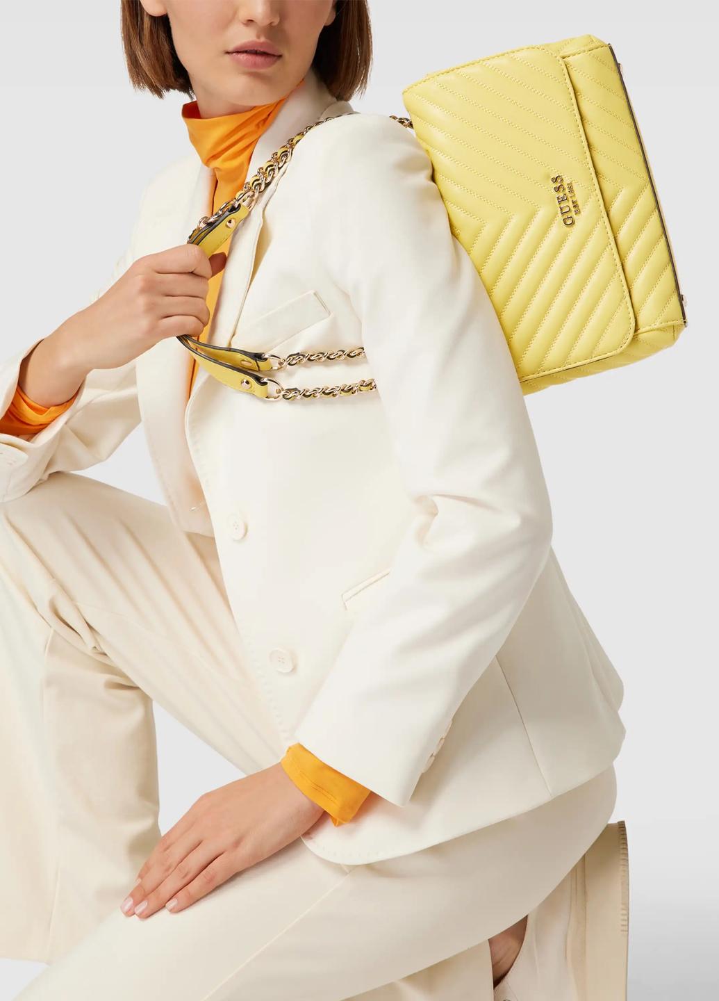 Сумка крос боді жіноча з еко шкіри Guess KEILLAH CONVERTIBLE XBODY FLAP HWQG8690210-YEL Жовтий - фото 5 Сумка крос боді жіноча з еко шкіри Guess KEILLAH CONVERTIBLE XBODY FLAP HWQG8690210-YEL Жовтий - фото 5