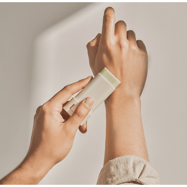 Средство для лица в стике Beauty of Joseon Matte sun stick Mugwort Camilia SPF50+PA++++ солнцезащитное - фото 6 Средство для лица в стике Beauty of Joseon Matte sun stick Mugwort Camilia SPF50+PA++++ солнцезащитное - фото 6