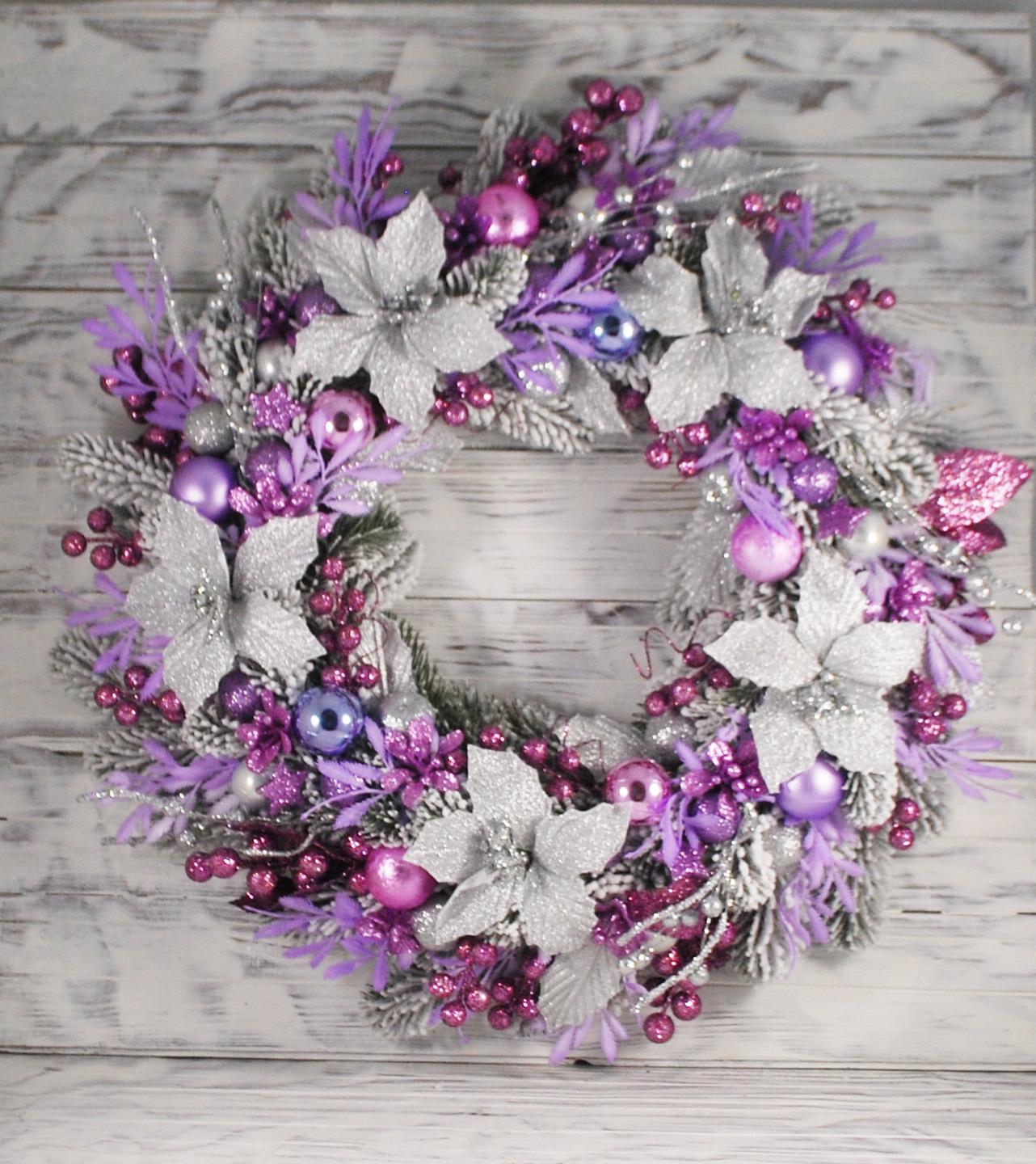 Вінок новорічний 43 см Бузковий/Білий (4933482) - фото 1