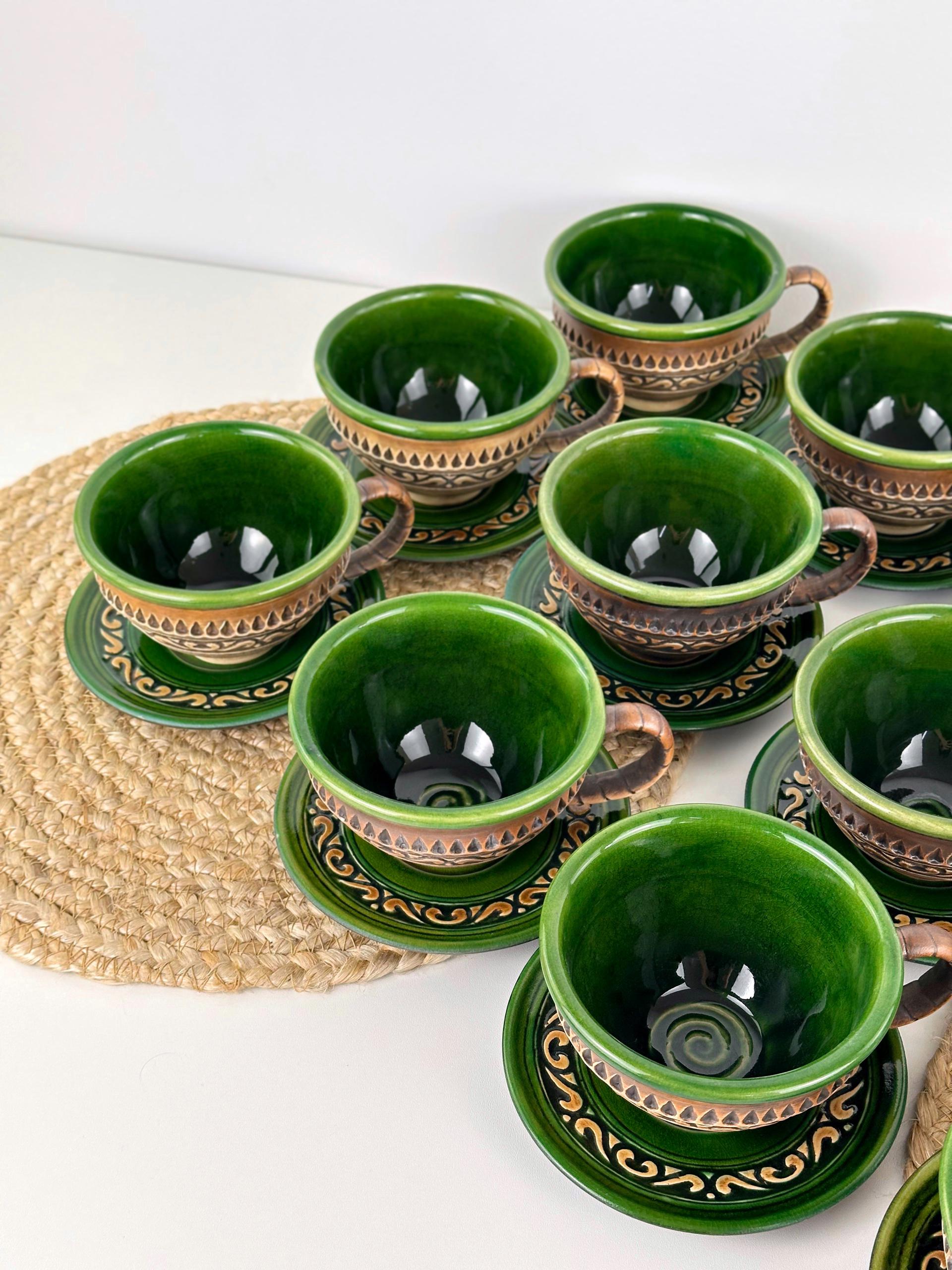 Набір глиняних чашок та блюдець Гражда 12 шт. Коричневий (17019-26) - фото 9 Набір глиняних чашок та блюдець Гражда 12 шт. Коричневий (17019-26) - фото 9