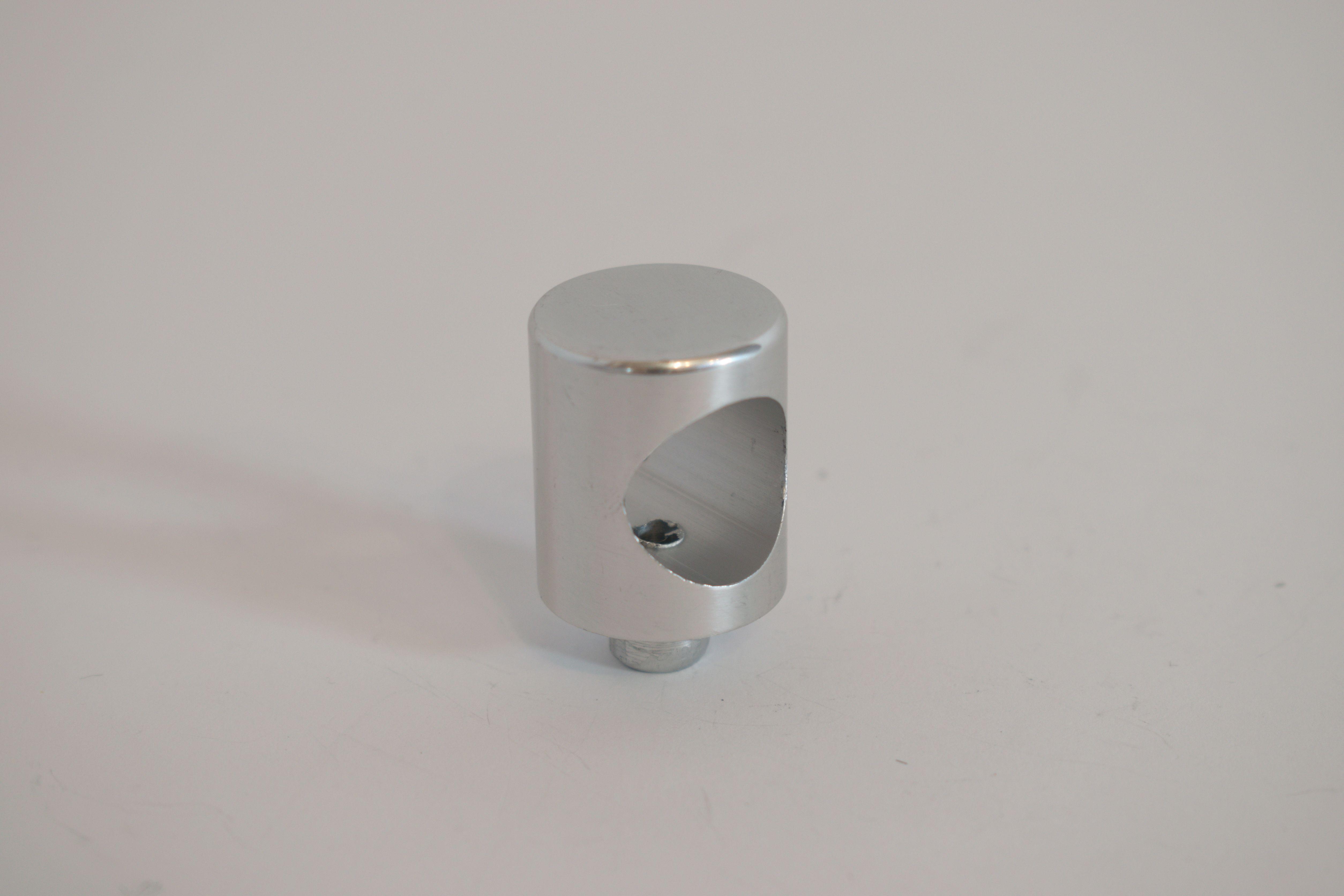 Тримач леєра до алюмінієвих поручнів тип коло Срібний (10612с)