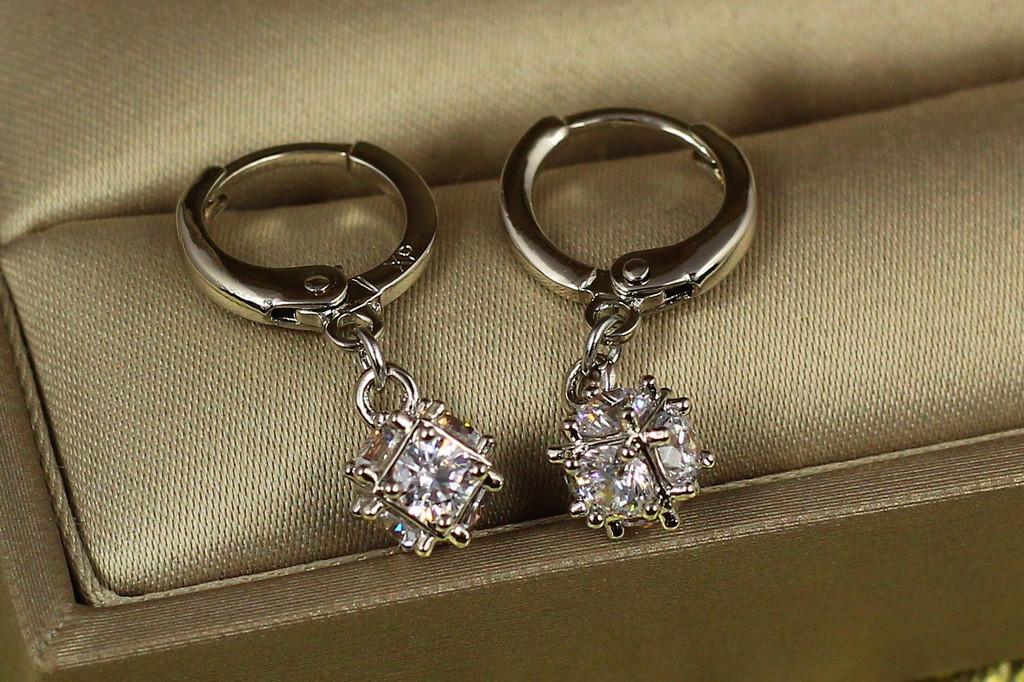 Серьги подвески Xuping Jewelry Фианит в кубике 6 мм 2.3 см Серебристый (2090831593)
