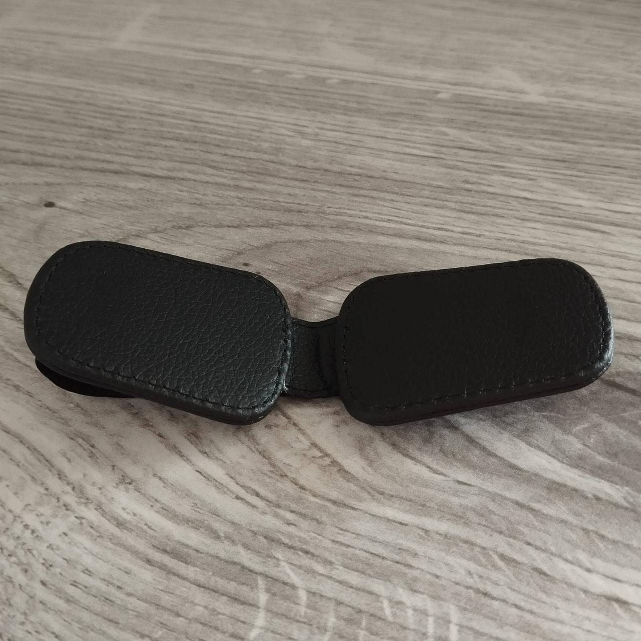 Клипса-держатель для очков в машину Черный (2724424472) - фото 6 Клипса-держатель для очков в машину Черный (2724424472) - фото 6