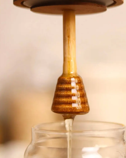 Банка для меду S&T 32252 скляна з деревяною кришкою 500 мл (26408983) - фото 4 Банка для меду S&T 32252 скляна з деревяною кришкою 500 мл (26408983) - фото 4