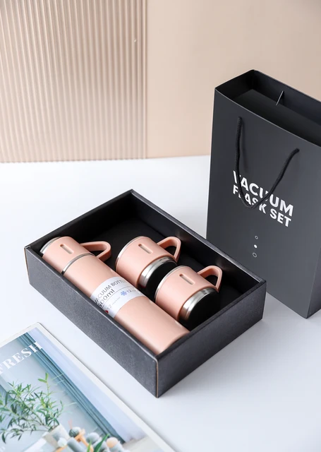 Термос Vacuum Flask Set 500 мл з 3 чашками Рожевий (10629700) - фото 1 Термос Vacuum Flask Set 500 мл з 3 чашками Рожевий (10629700) - фото 1