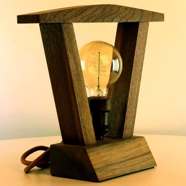Светильник настольный из дерева Сингер Мускат (НСС-004207)