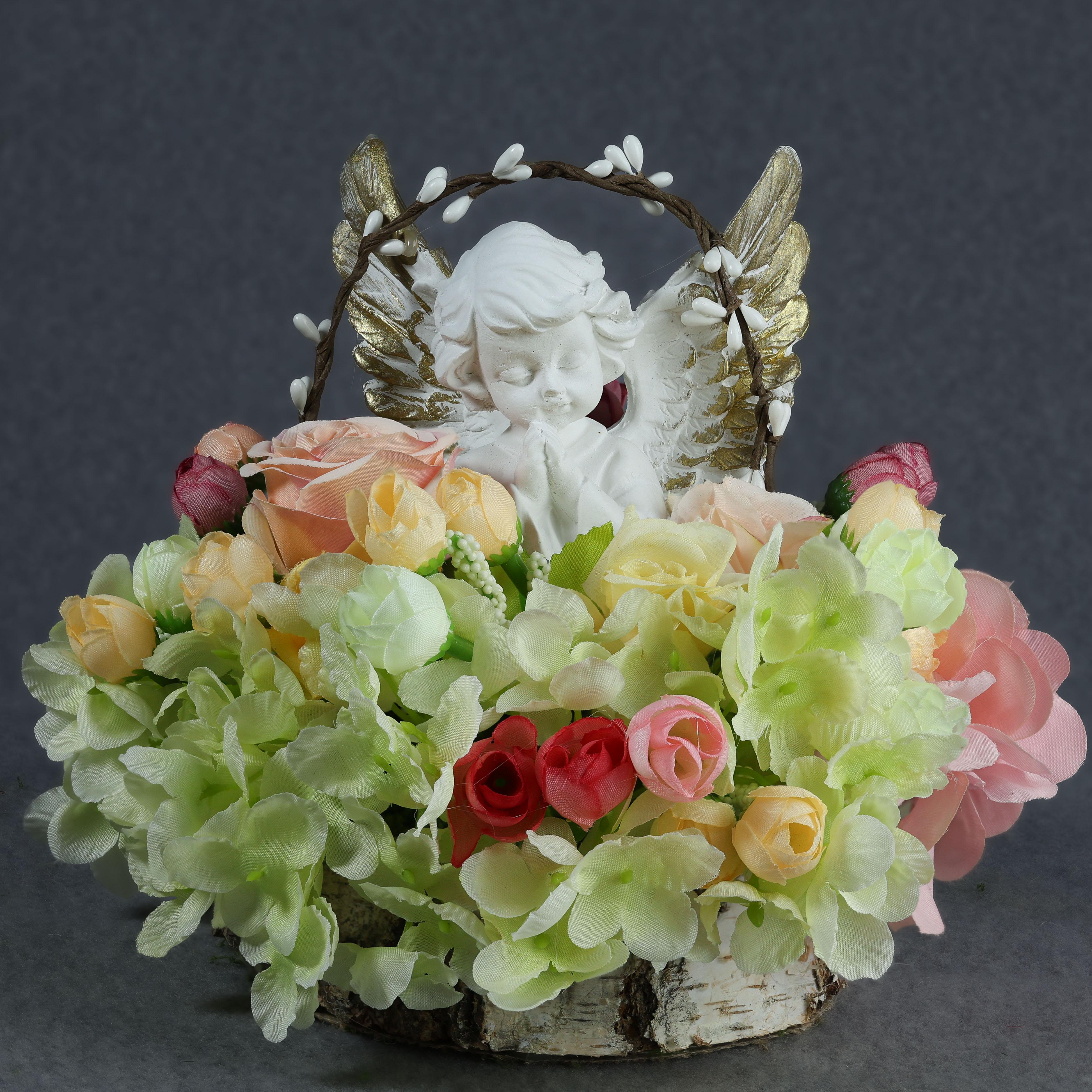 Композиція GALA DECOR з штучних квітів та гіпсового ангела на березовому спилі (КА2022С)