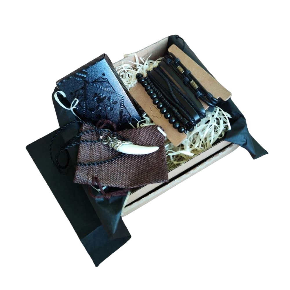 Подарочный набор мужской с браслетом черными картами и кулоном (GB-0006)