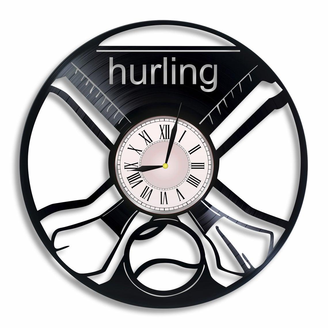 Часы настенные Хёрлинг 2399 из виниловой пластинки