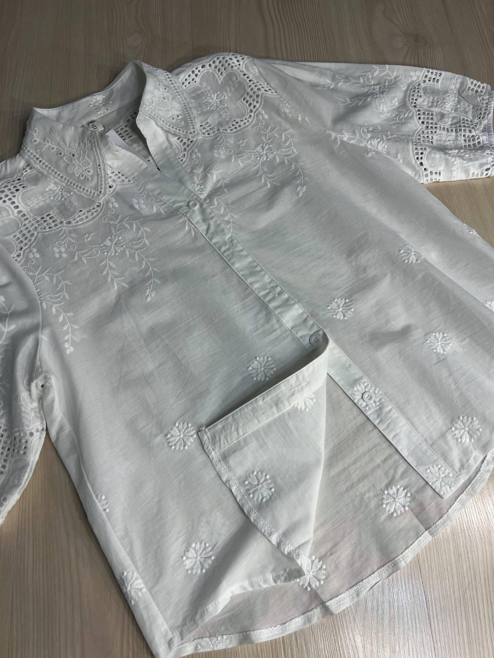 Рубашка женская A-N 8132 кружево вышивка на пуговицах короткий пышный рукав L Белый (26404732) - фото 4