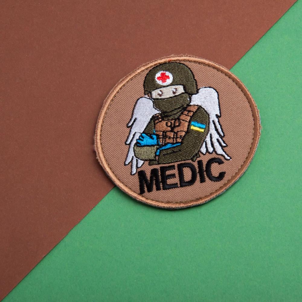 Набір шевронів на липучці "MEDIC" 7,5х7,5 см 2 шт. Беж (25425) - фото 9