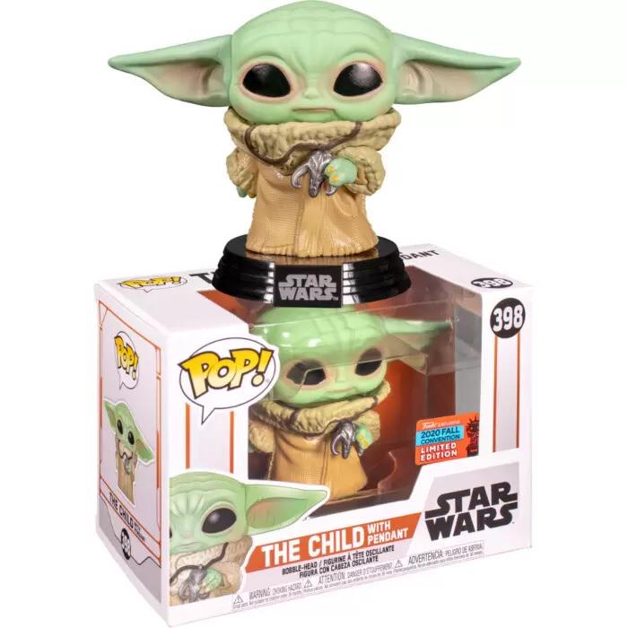 Фігурка колекційна Funko POP Bobble Star Wars Mandalorian The Child Baby Yoda The Child with Pendant №398 (06/398) - фото 3