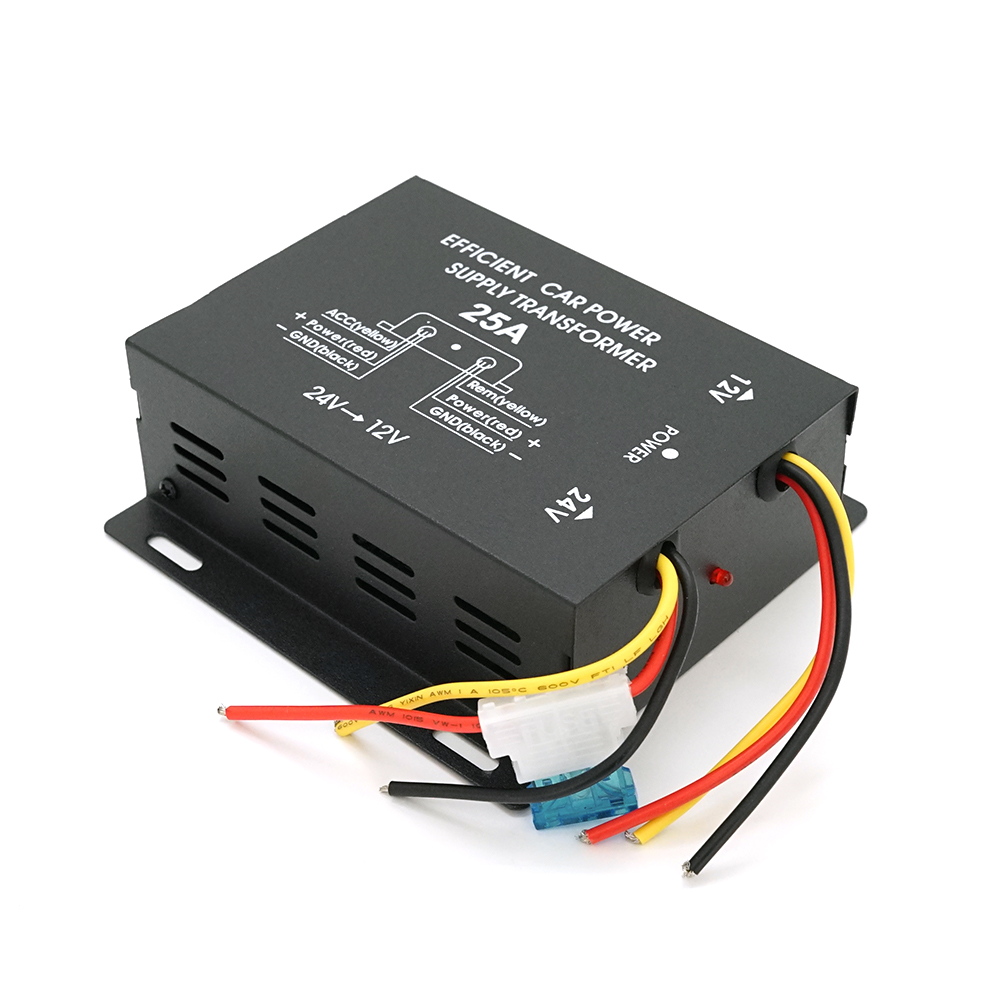 Автомобільний інвертор VOLTRONIC DC/DC з універсальною розеткою 24-12V 25A Voltronic (26617926)