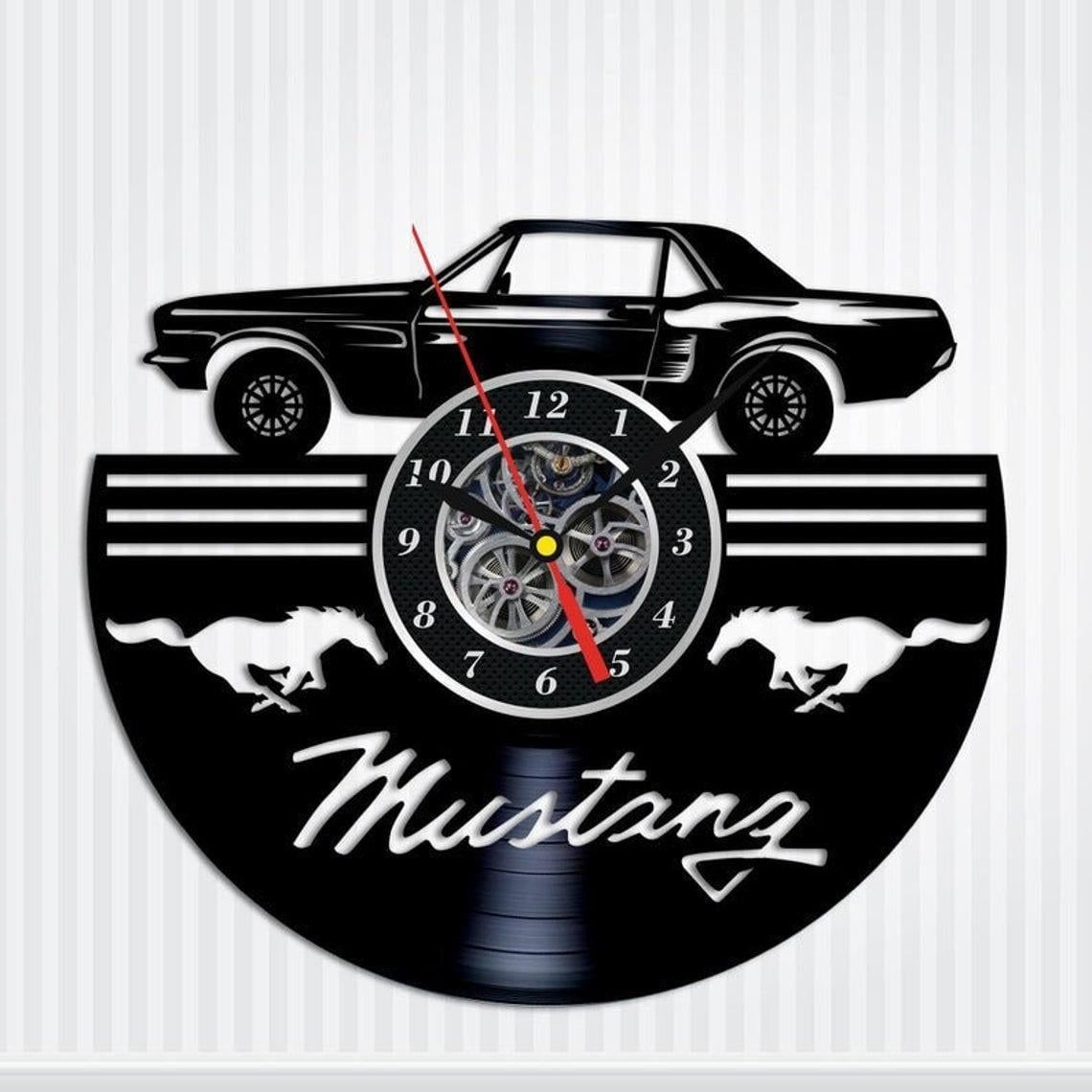 Часы настенные Ford Mustang 1982 из виниловой пластинки