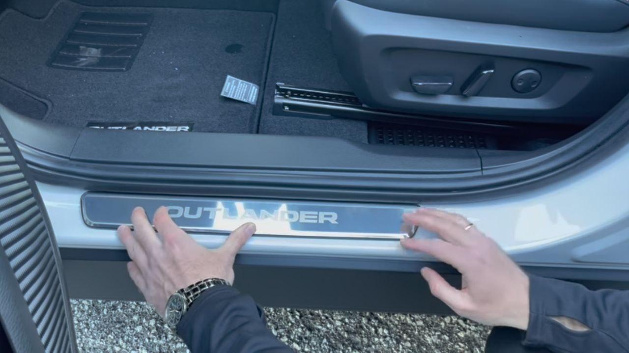 Накладки на пороги Mitsubishi Outlander 4 2022-2025 р. MZ527623EX 4 шт. (27455649) - фото 5 Накладки на пороги Mitsubishi Outlander 4 2022-2025 р. MZ527623EX 4 шт. (27455649) - фото 5