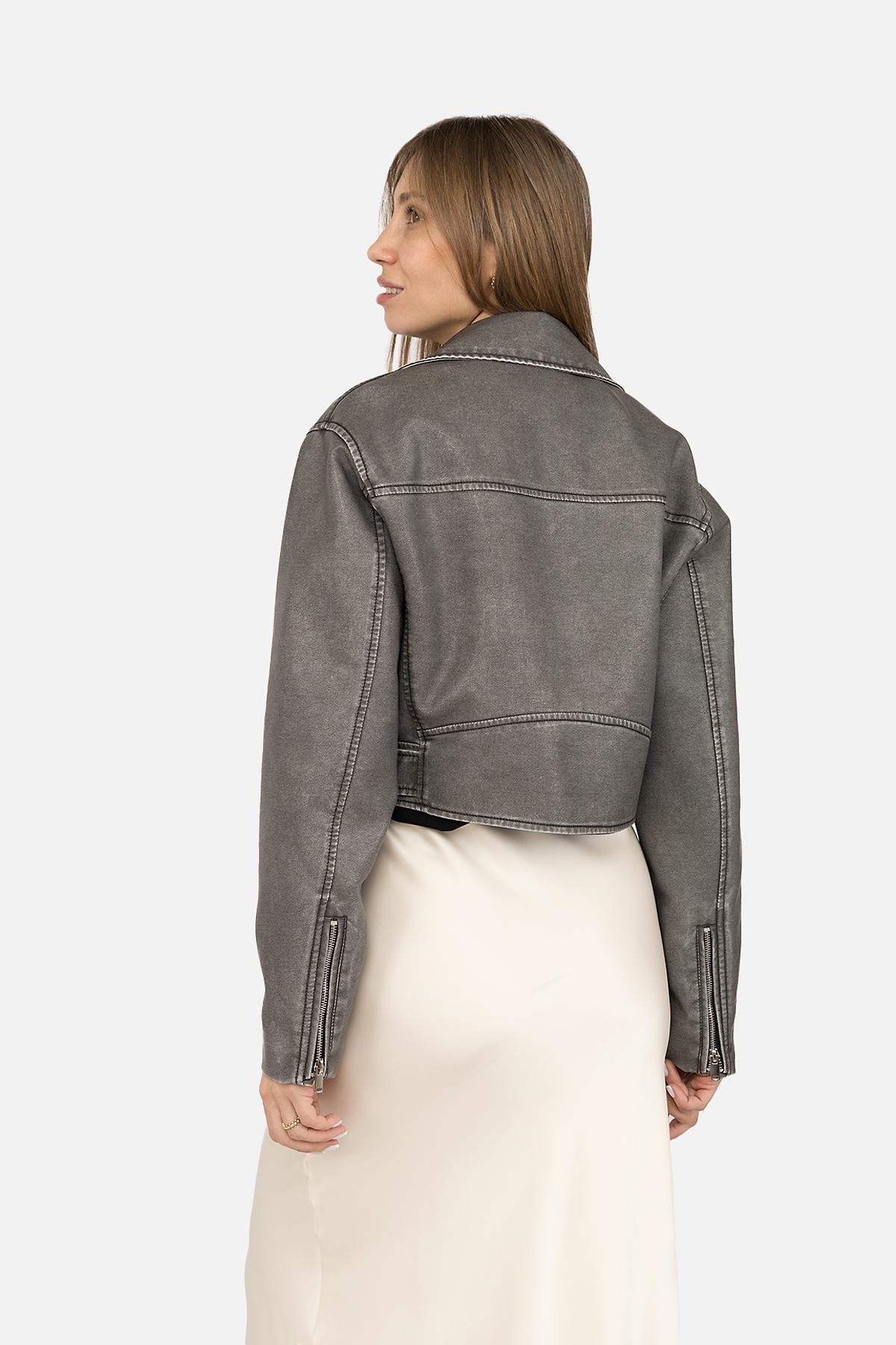 Куртка женская из эко-кожи р. 44 Серый (SKT001042244) - фото 4 Куртка женская из эко-кожи р. 44 Серый (SKT001042244) - фото 4