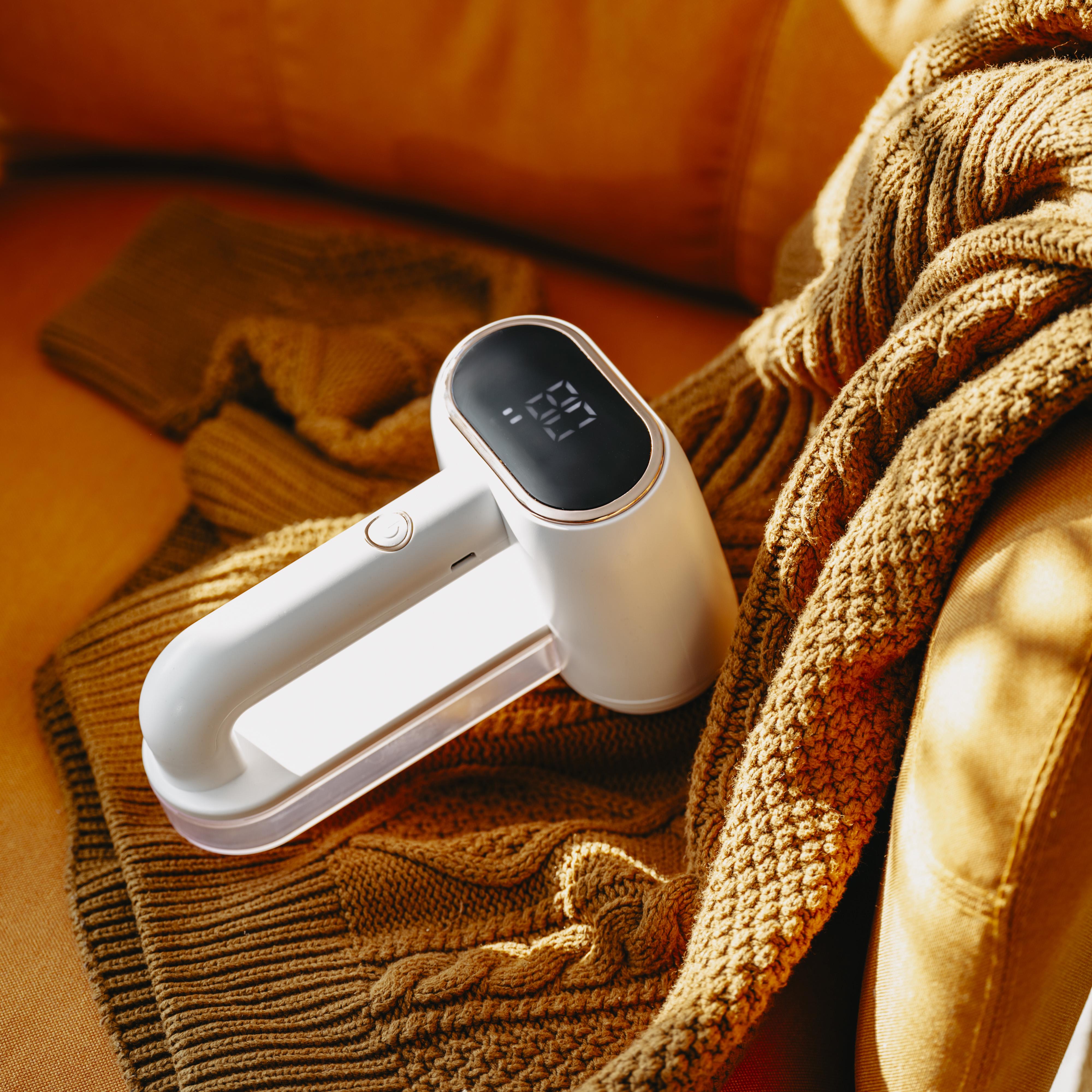 Машинка для удаления катышков Adler LCD White (AD9622) - фото 13 Машинка для удаления катышков Adler LCD White (AD9622) - фото 13