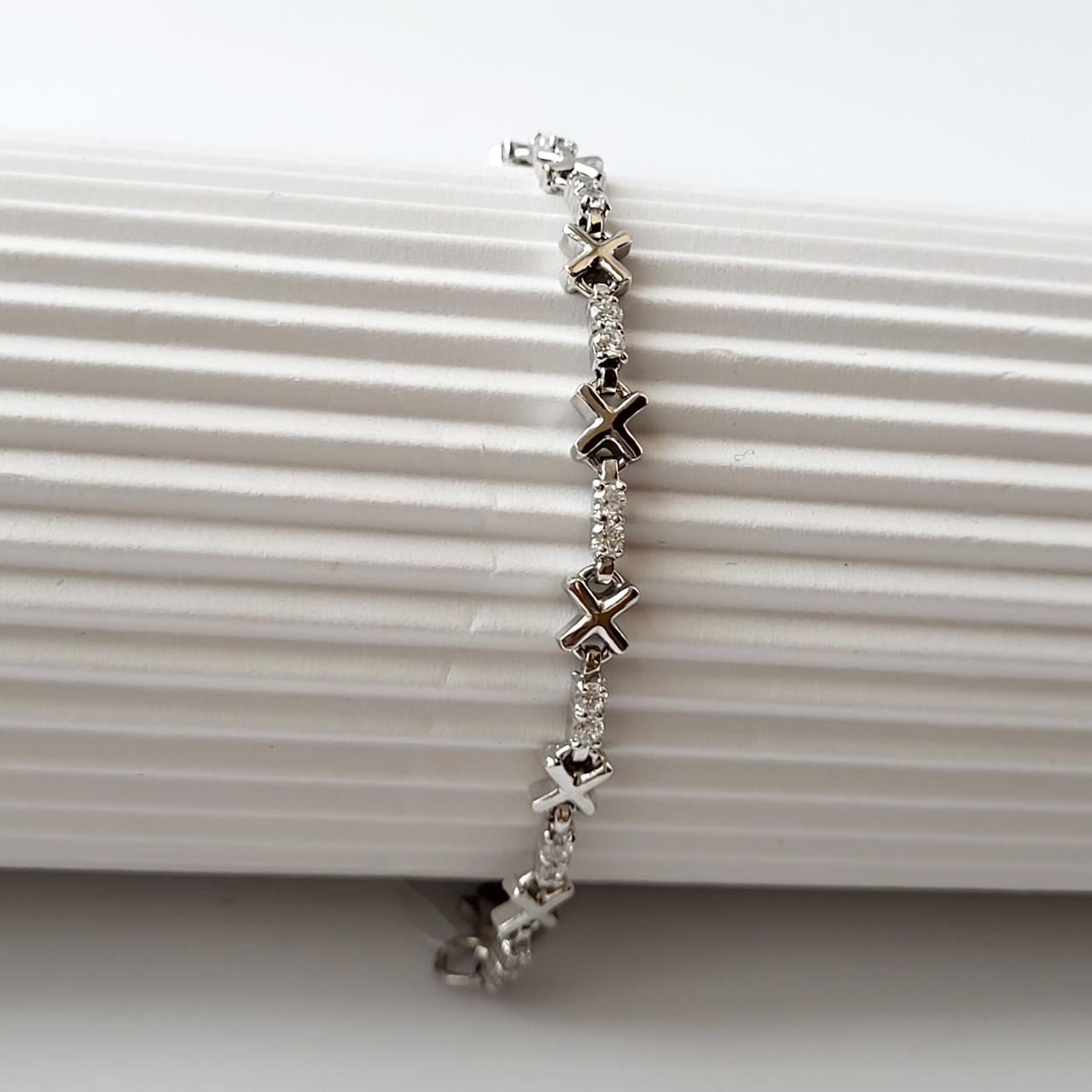 Браслет с белыми камнями серебро 17-19 см 925 пробы 6,30 г (2742р)