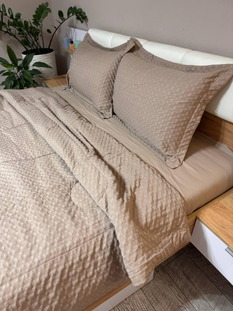 Постільна білизна з ковдрою сатин євро 200х230 см наволочки 50х70 см 2 шт. Капучино (Д-Al-sat-kovdra-001-03) - фото 4 Постільна білизна з ковдрою сатин євро 200х230 см наволочки 50х70 см 2 шт. Капучино (Д-Al-sat-kovdra-001-03) - фото 4