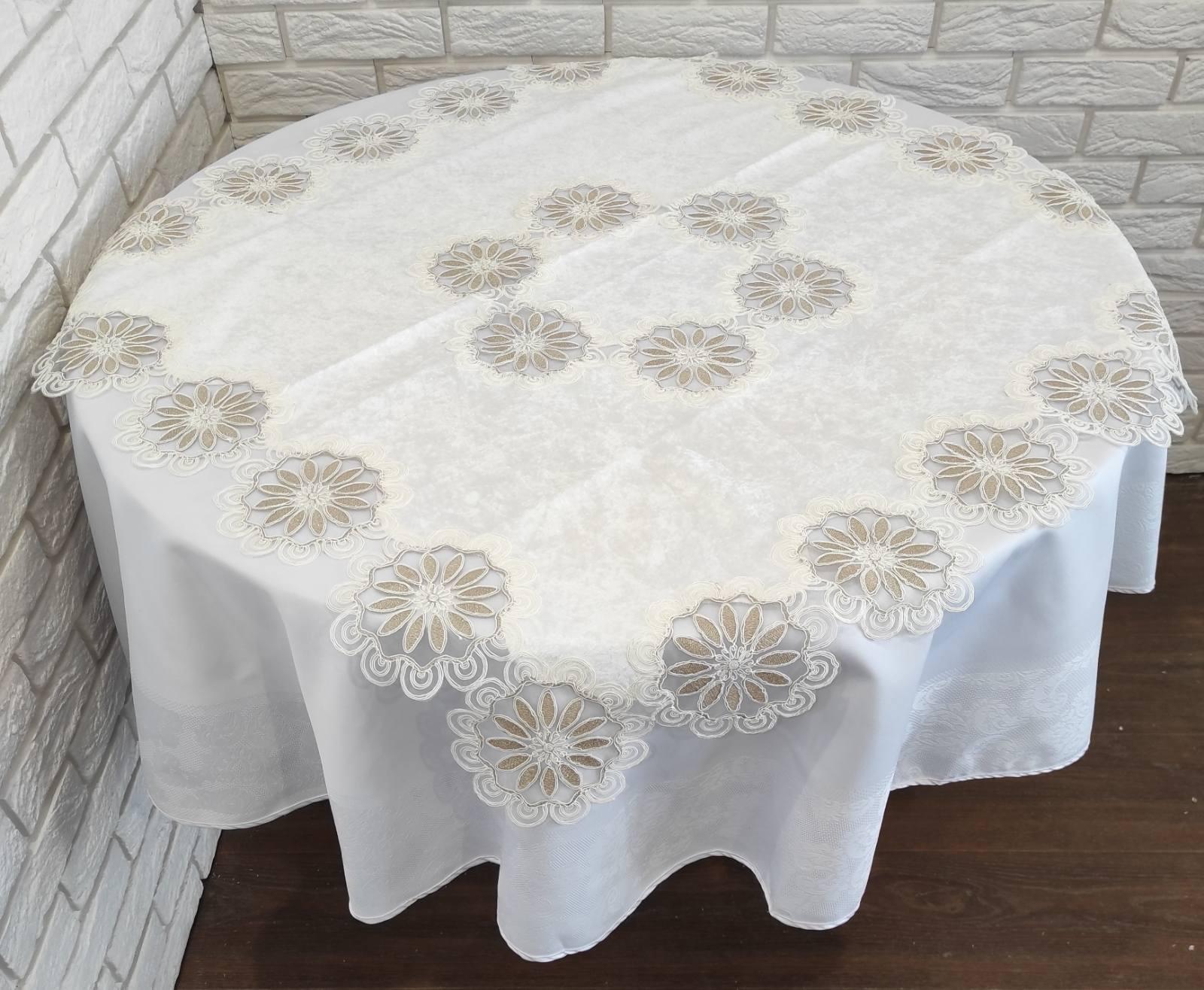 Скатерть квадратная велюровая Acme с кружевом 100x100 Sahra Krem (CN7606)