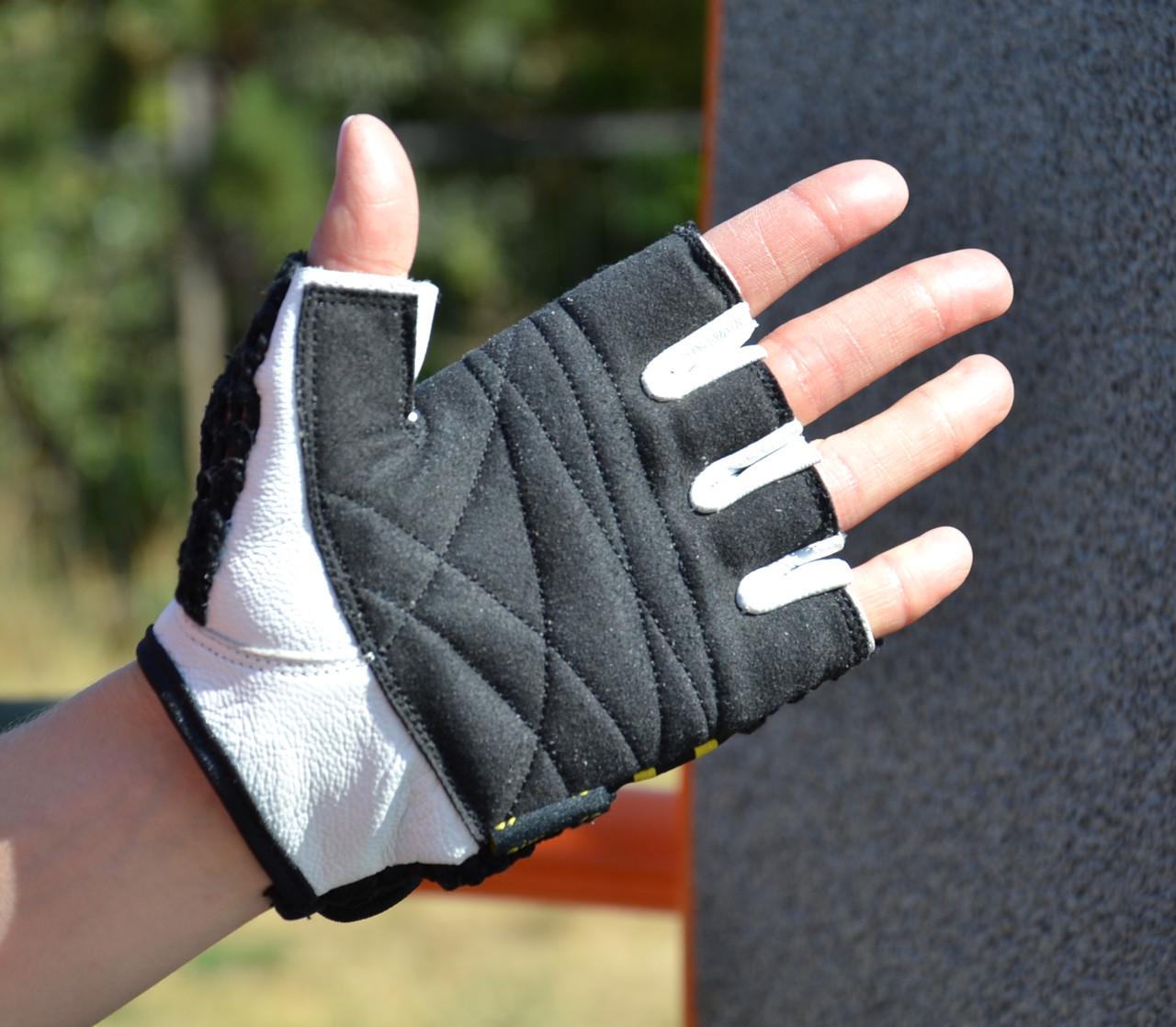 Перчатки для фитнеса Power System PS-2100 Basic EVO XL Black/Yellow Line (A-012156) - фото 3 Перчатки для фитнеса Power System PS-2100 Basic EVO XL Black/Yellow Line (A-012156) - фото 3