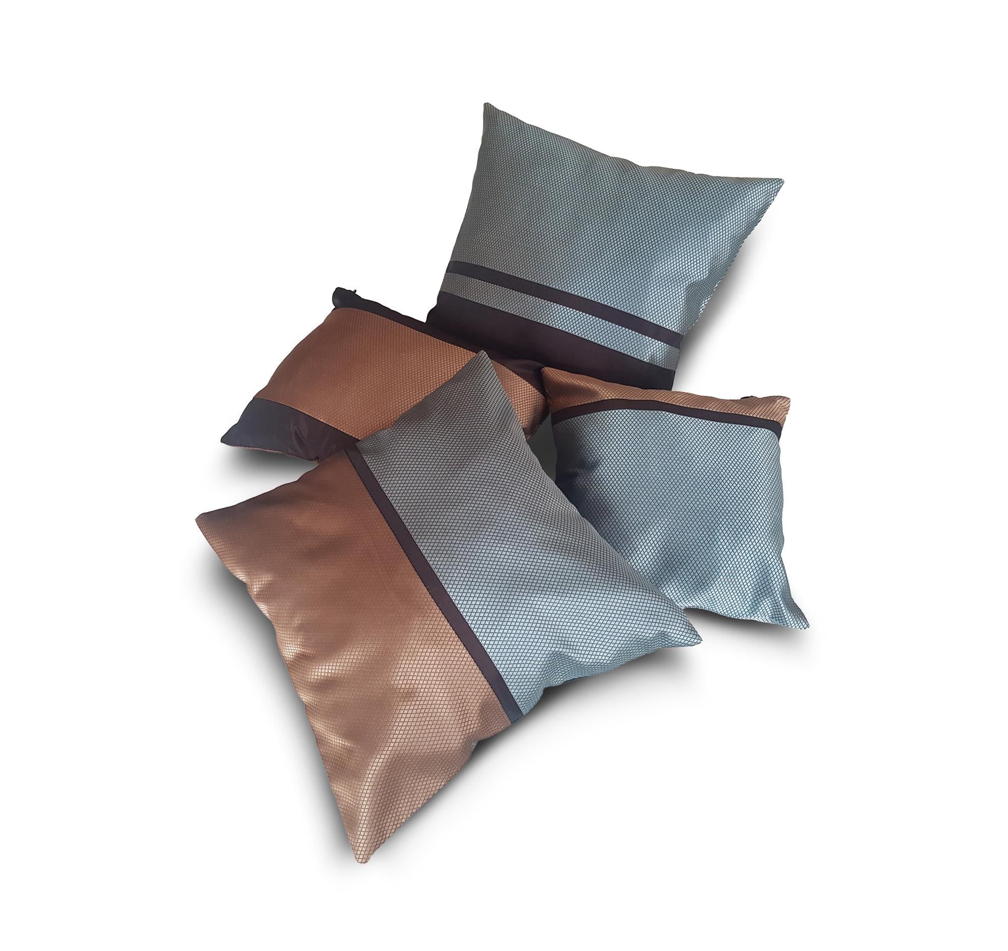 Комплект декоративных подушек Firanka Combi 40х40 см 1 шт. 30х30 см 1 шт. 37х28 см 1 шт. 37х37 см 1 шт. Бирюзовый/Шоколадный (п_0041) Комплект декоративных подушек Firanka Combi 40х40 см 1 шт. 30х30 см 1 шт. 37х28 см 1 шт. 37х37 см 1 шт. Бирюзовый/Шоколадный (п_0041)