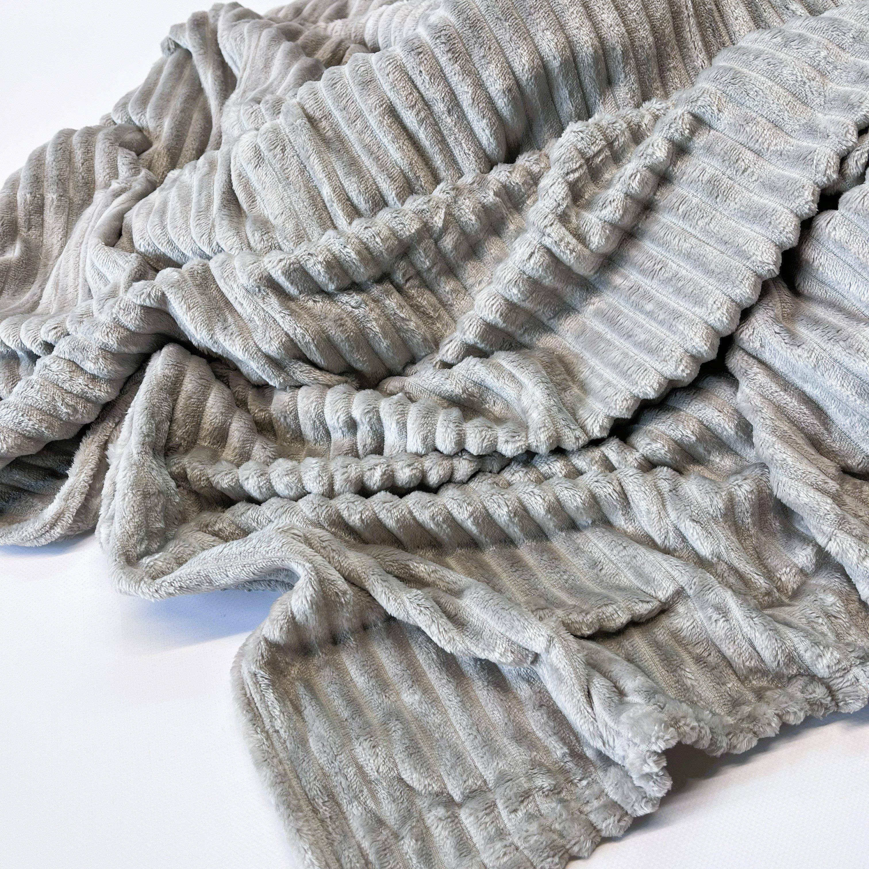 Плед Шарпей 210x230 см Світло-сірий (32614675)