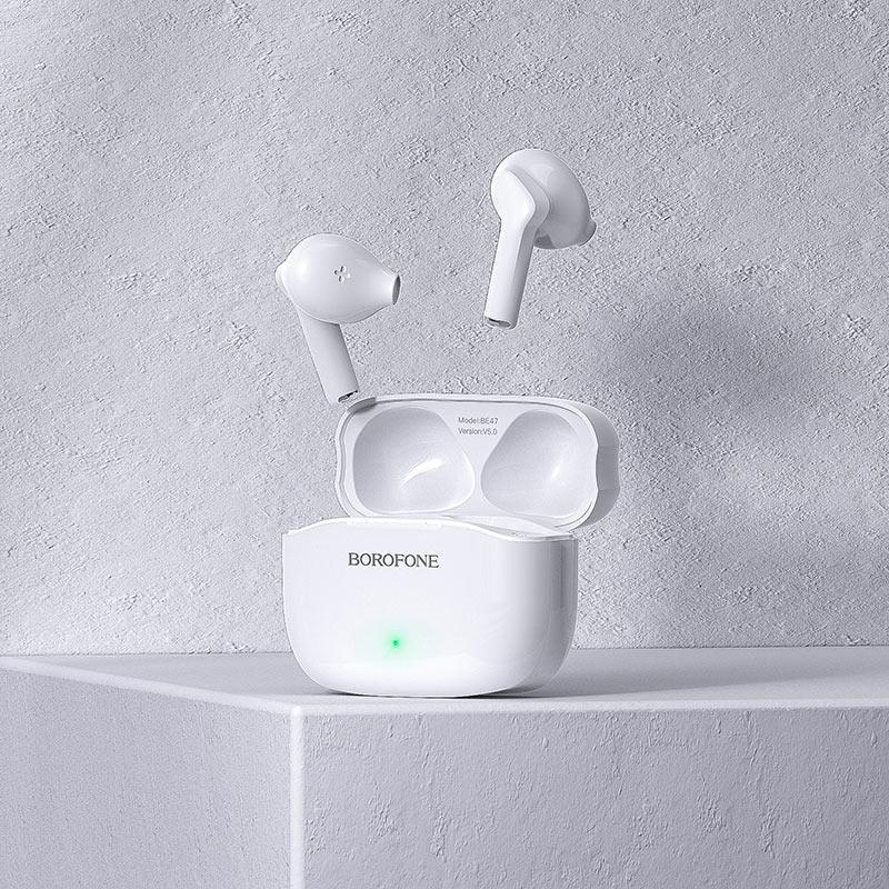 Наушники беспроводные вкладыши Borofone BE47 TWS Bluetooth в кейсе Белый - фото 3