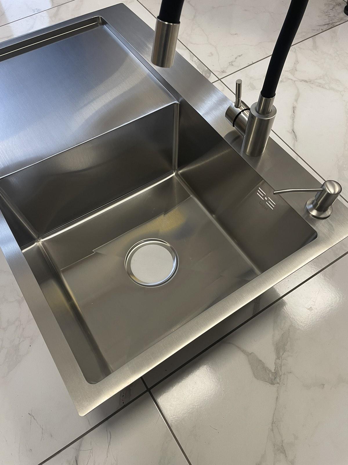 Мойка кухонная Lidz 7849BR правая Серый/смеситель-кран для кухни Aria 015F3 Черный - фото 9