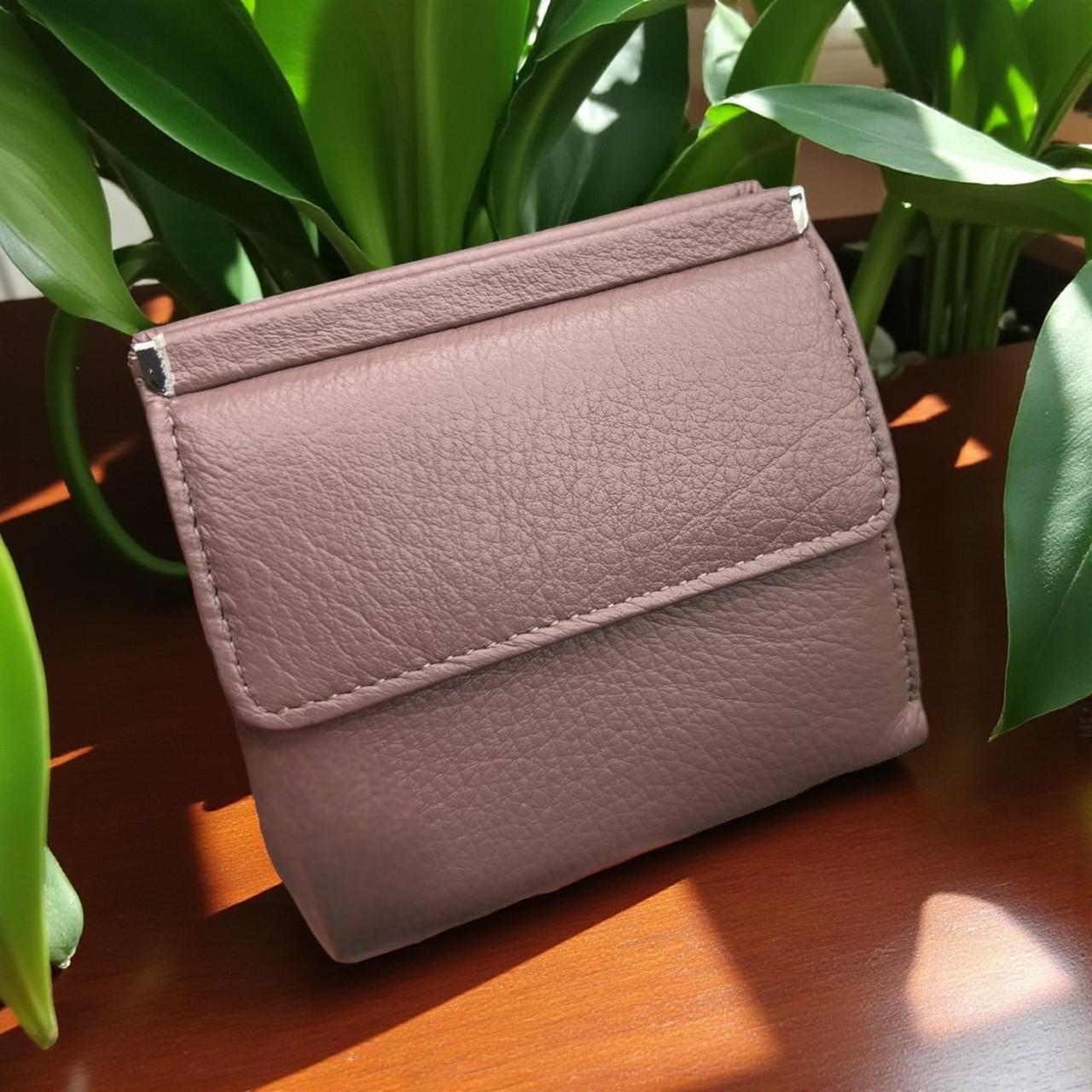 Кошелек женский маленький из натуральной кожи на магните в коробке 10,5х10 см Темная пудра