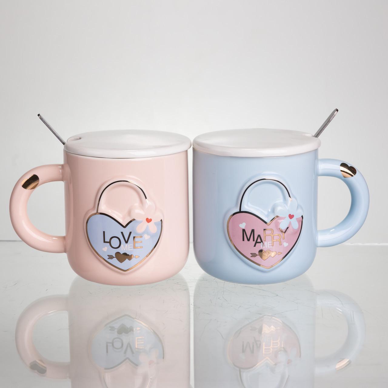 Набір чашок порцелянових із серцем із кришкою та ложкою 2 шт. по 400 мл Рожевий з блакитним (FM-32) - фото 1 Набір чашок порцелянових із серцем із кришкою та ложкою 2 шт. по 400 мл Рожевий з блакитним (FM-32) - фото 1