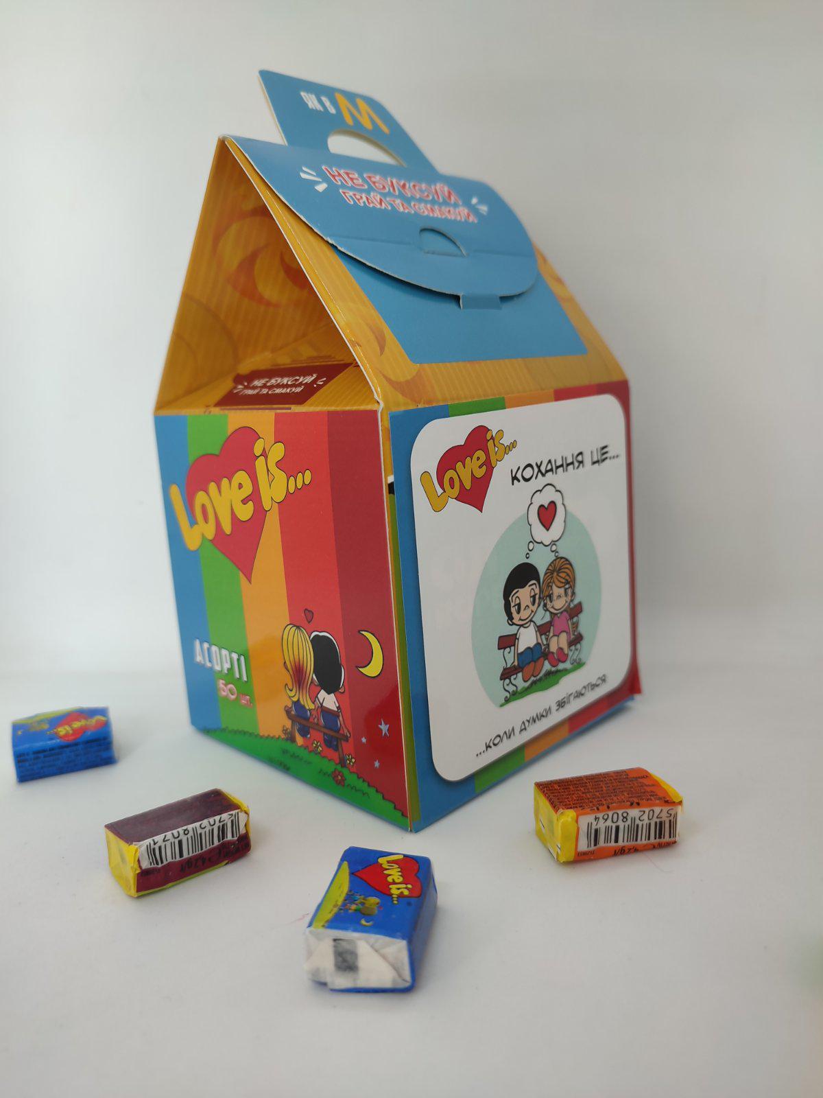 Жувальна гумка Love is Лове Асорті 50 шт.