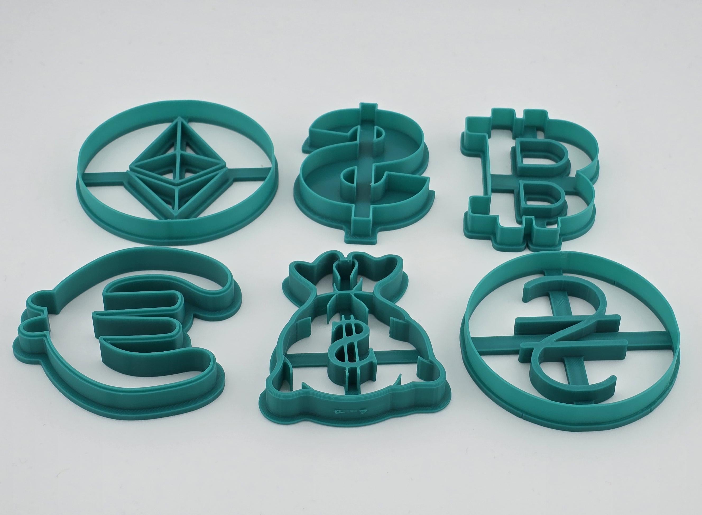 Комплект вырубок Money для теста (29471839)