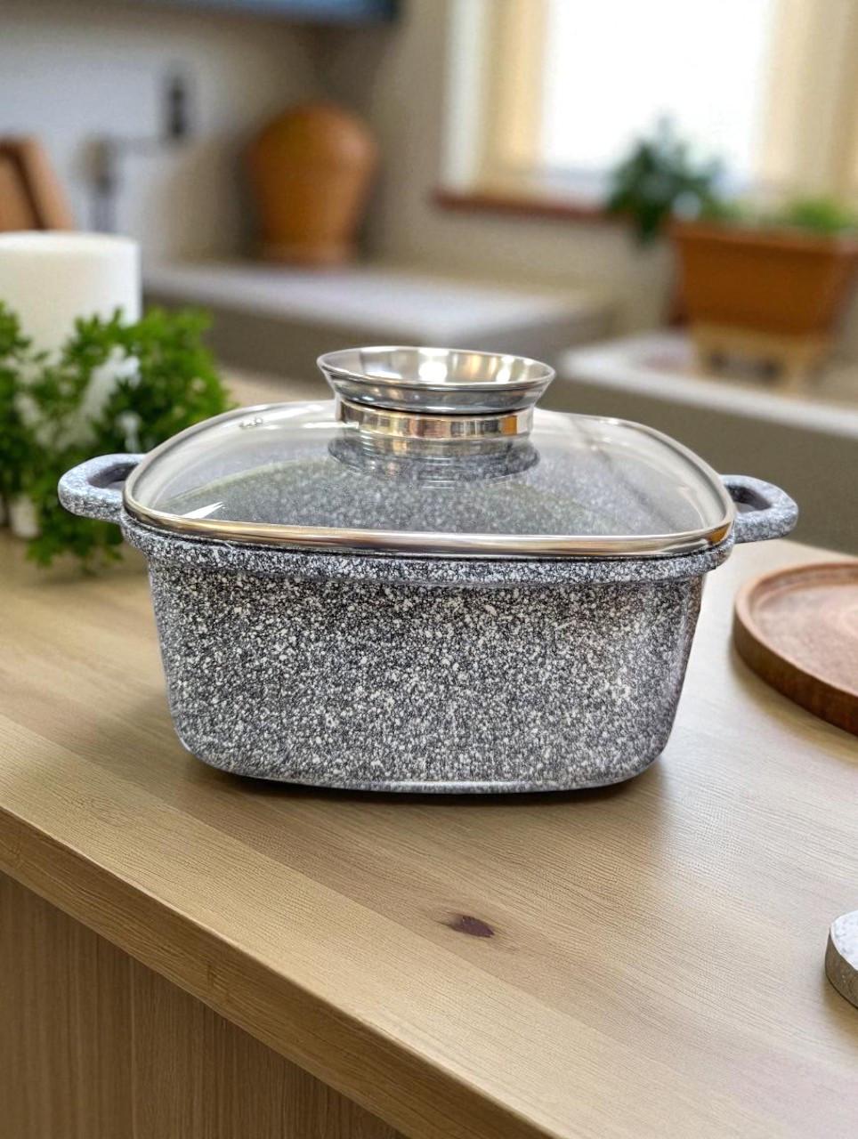 Кастрюля с крышкой Unique UN-5204 с антипригарным покрытием 2,4 л 20 см Серый (2726125107)