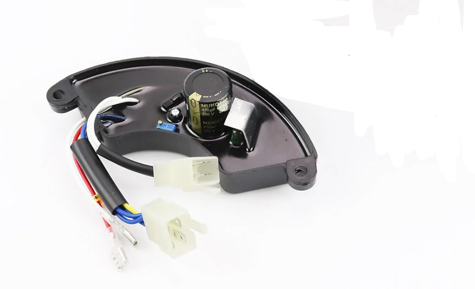 Реле напряжения AVR трехфазное к генераторам корпус/сегмент/пластик/контакты 2 мама + 2 папа + 4 папа/250 V/470µF 4-6 кВт