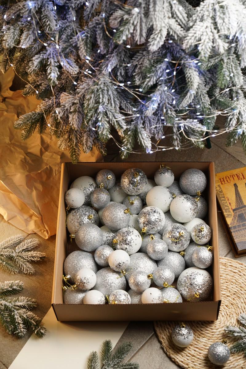 Елочный набор шаров с блестками Битое Стекло Серебряный/Белый (VYA678121) - фото 2 Елочный набор шаров с блестками Битое Стекло Серебряный/Белый (VYA678121) - фото 2