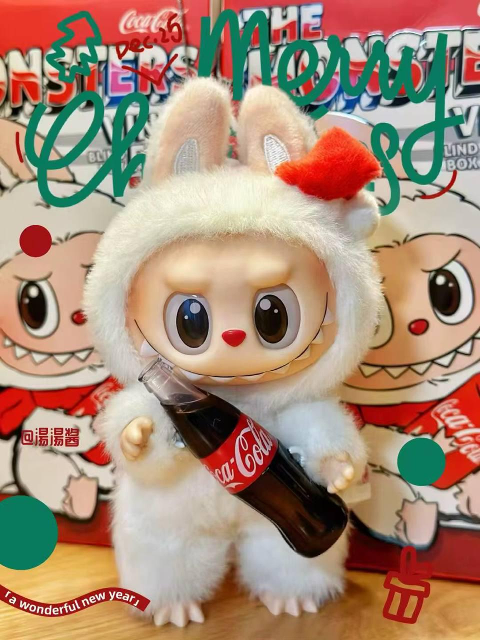 Брелок плюшевий Labubu х Coca-Cola (28091914)