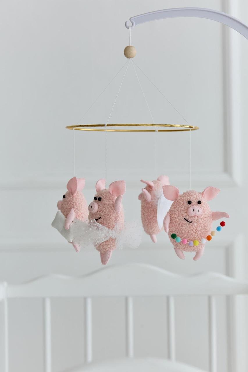 Мобиль детский WoollyFox Веселые свинки (27861090)