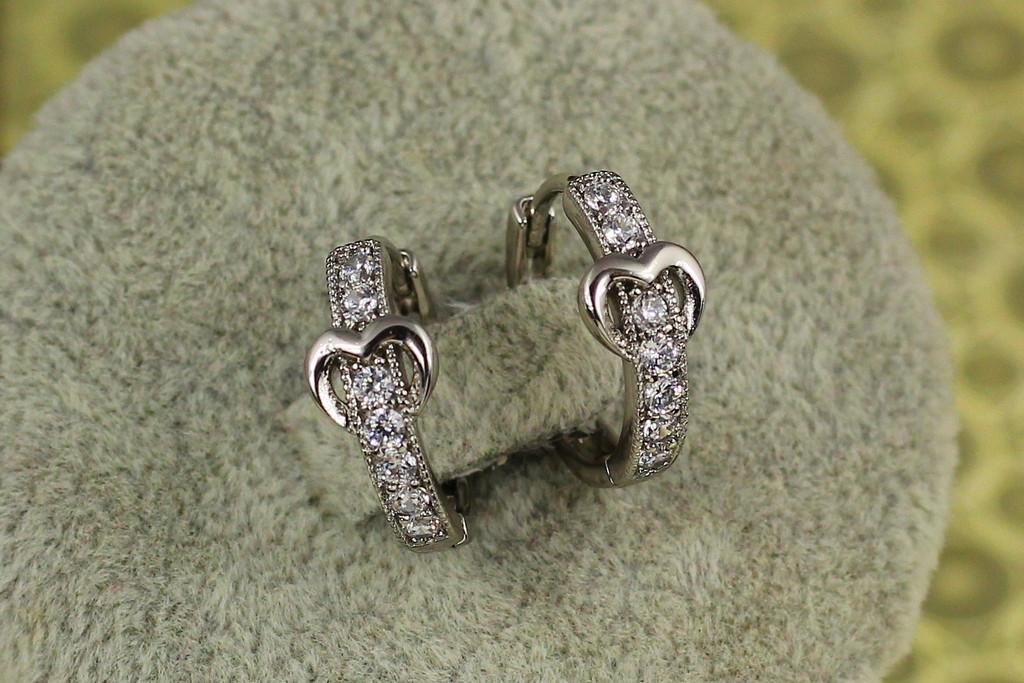 Серьги кольца Хuping Jewelry дорожка с сердцем 1,5 см Серебристый (2357881849)