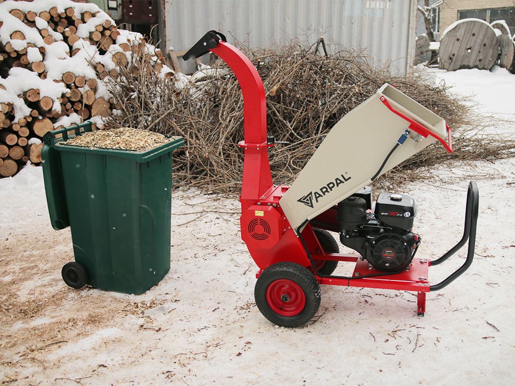 Подрібнювач гілок Arpal на щепу з бензиновим двигуном - фото 3 Подрібнювач гілок Arpal на щепу з бензиновим двигуном - фото 3