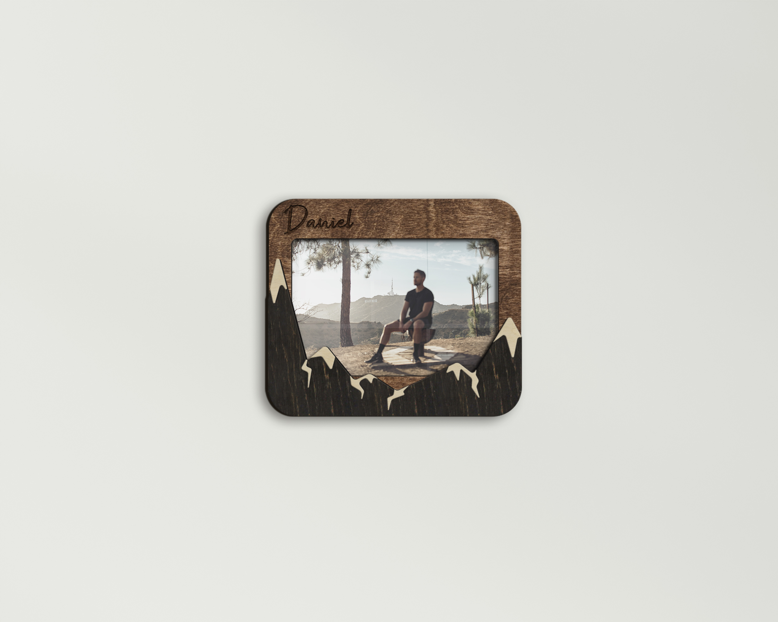 Фоторамка The Frame Depot Горные вершины под персонализацию дерево Темно-коричневый (mountain_4x6_horizontal) - фото 1 Фоторамка The Frame Depot Горные вершины под персонализацию дерево Темно-коричневый (mountain_4x6_horizontal) - фото 1