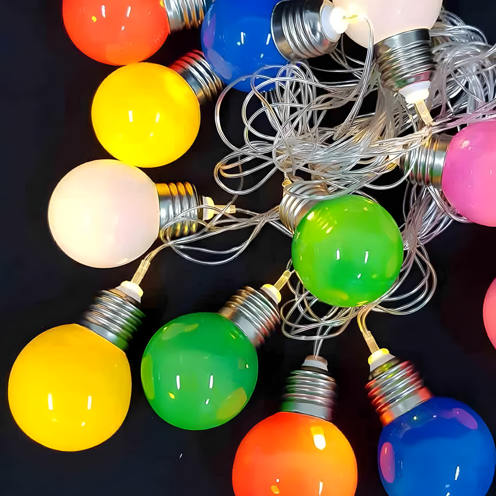 Гирлянда светодиодная новогодняя Радужные лампочки 12 LED 5 м и переходник 220V IP44 Мультиколор Гирлянда светодиодная новогодняя Радужные лампочки 12 LED 5 м и переходник 220V IP44 Мультиколор