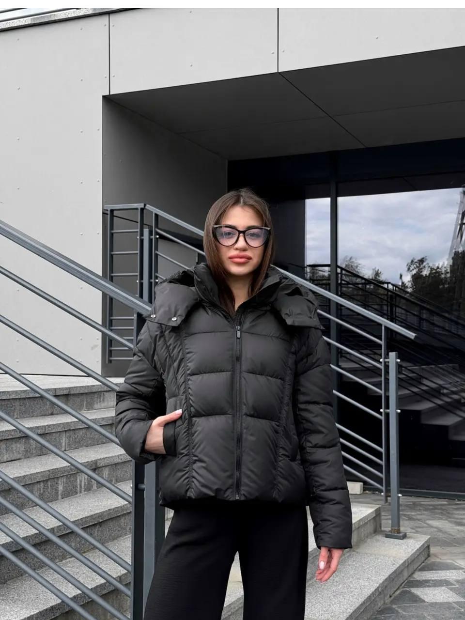 Пуховик жіночий зимовий D&V Coture DV-009 р. 46 Чорний (29175839) - фото 1 Пуховик жіночий зимовий D&V Coture DV-009 р. 46 Чорний (29175839) - фото 1