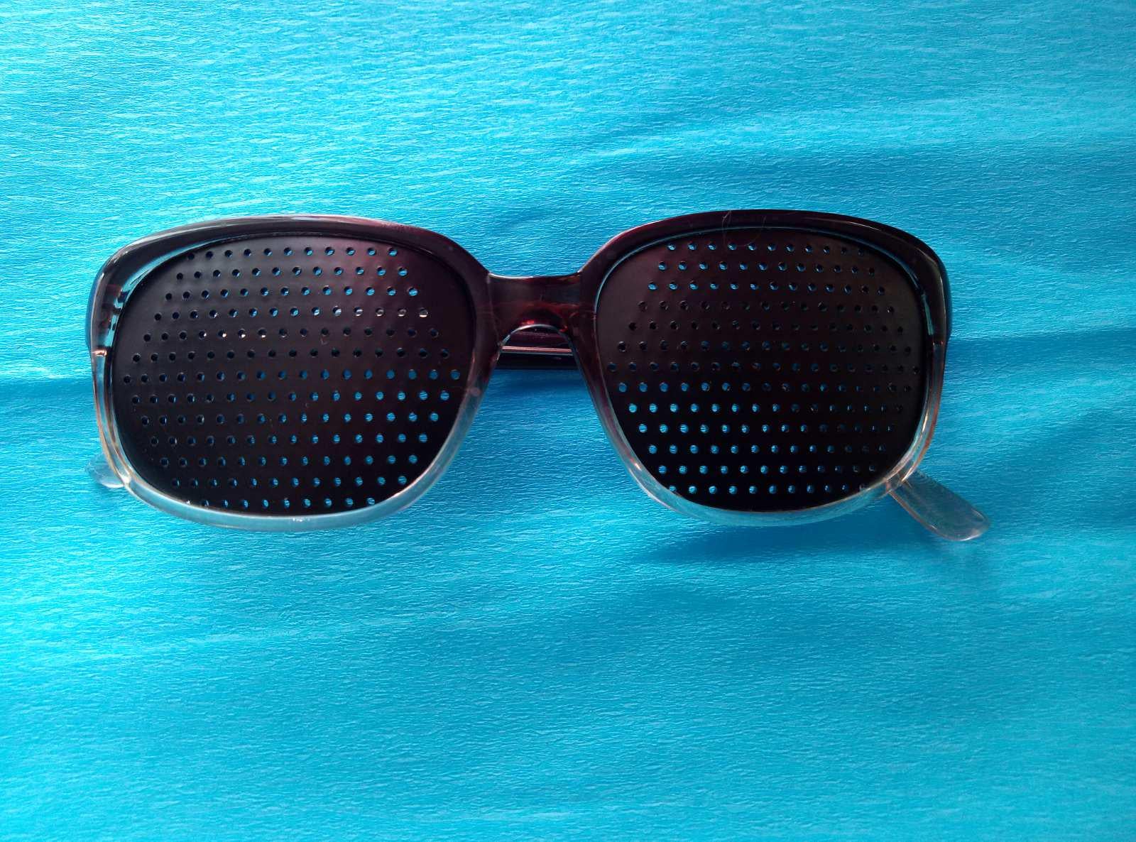 Очки-тренажеры в пластиковой оправе (41023)